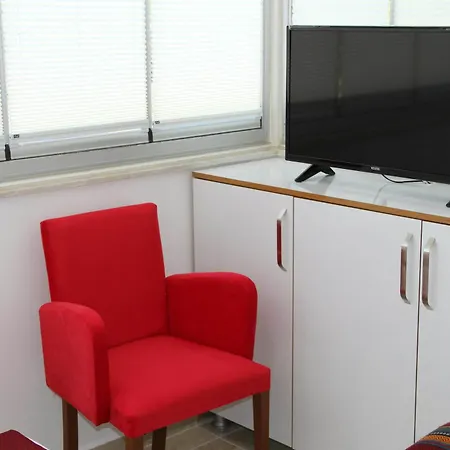 Aelbistan Hotel 2*